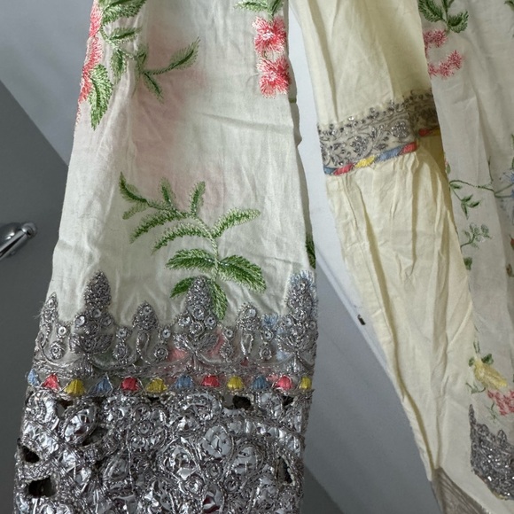 Maria B Cream Dress with Colorful Floral Embroidery Suit - Picture 3 of 8